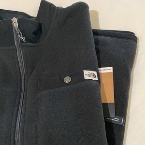 THE NORTH FACE, NWT, XL-black vest